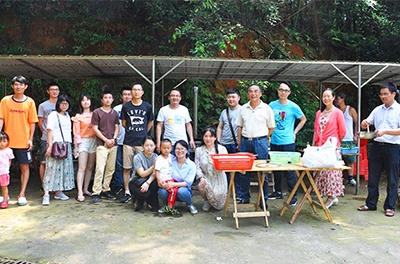 金狮贵宾会电气开展团建野炊运动  员工畅享初夏沐日